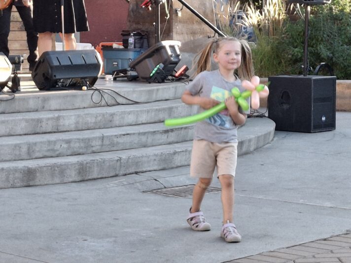 Girl dancing to TOPAZ