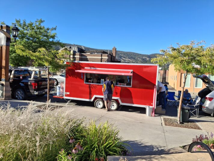 rotary serving up burgers